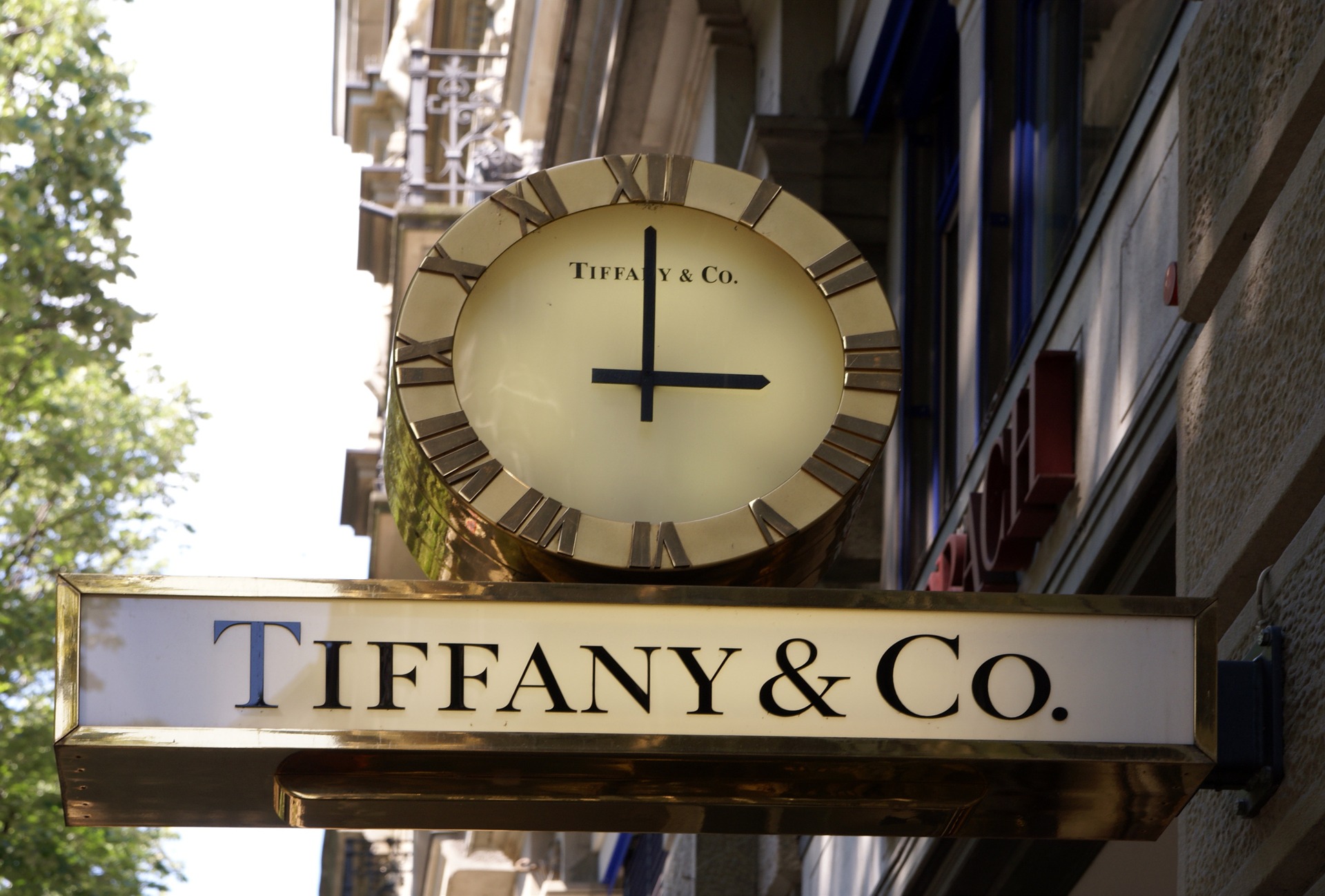 ティファニーの時計、愛用中の芸能人・有名人は？人気デザイン、ベルト 